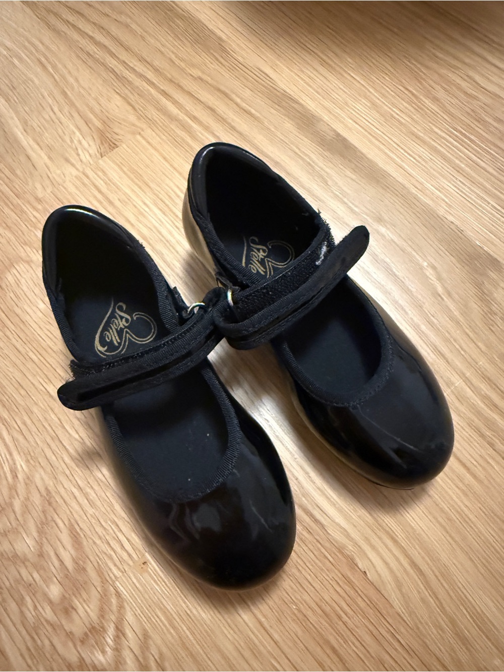 Stella Kids Black Patent Tap shoes size 8